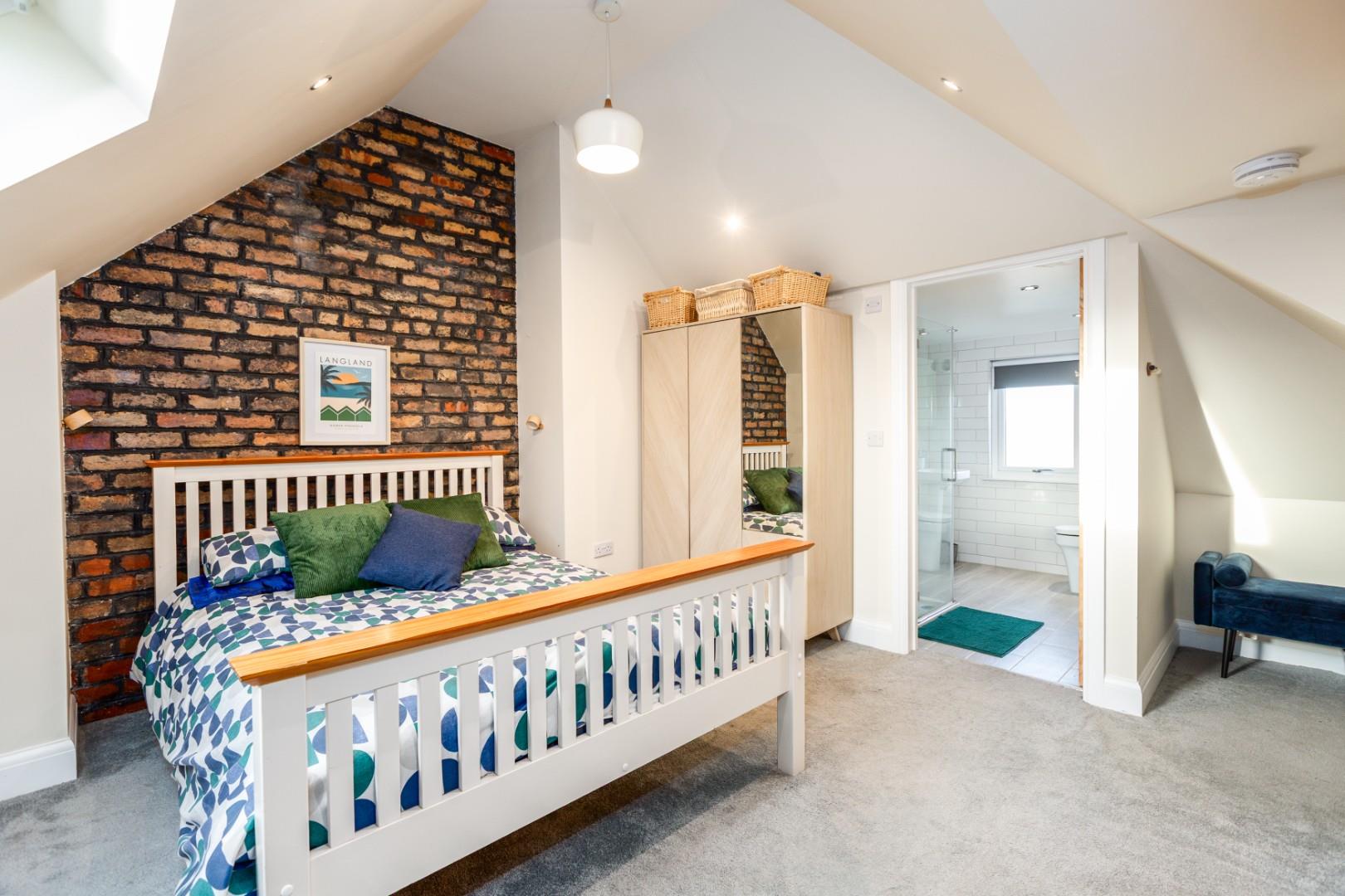 Newton Road, Newton, Swansea, SA3 4UD